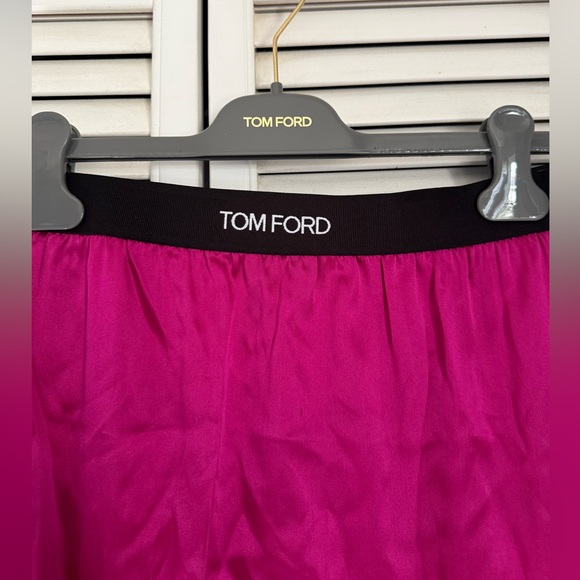 TOM FORD Pink Miniskirt AUTHENTIC - Picture 4 of 5